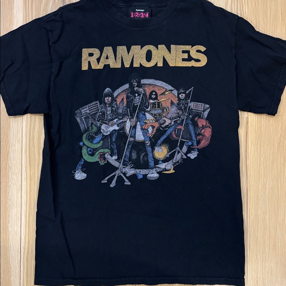 Black Ramones Graphic T-Shirt